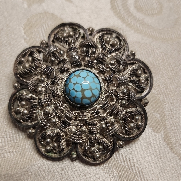 Vintage 30s Silver Filegree  Brooch with Turquoise Accent - Picture 2 of 9